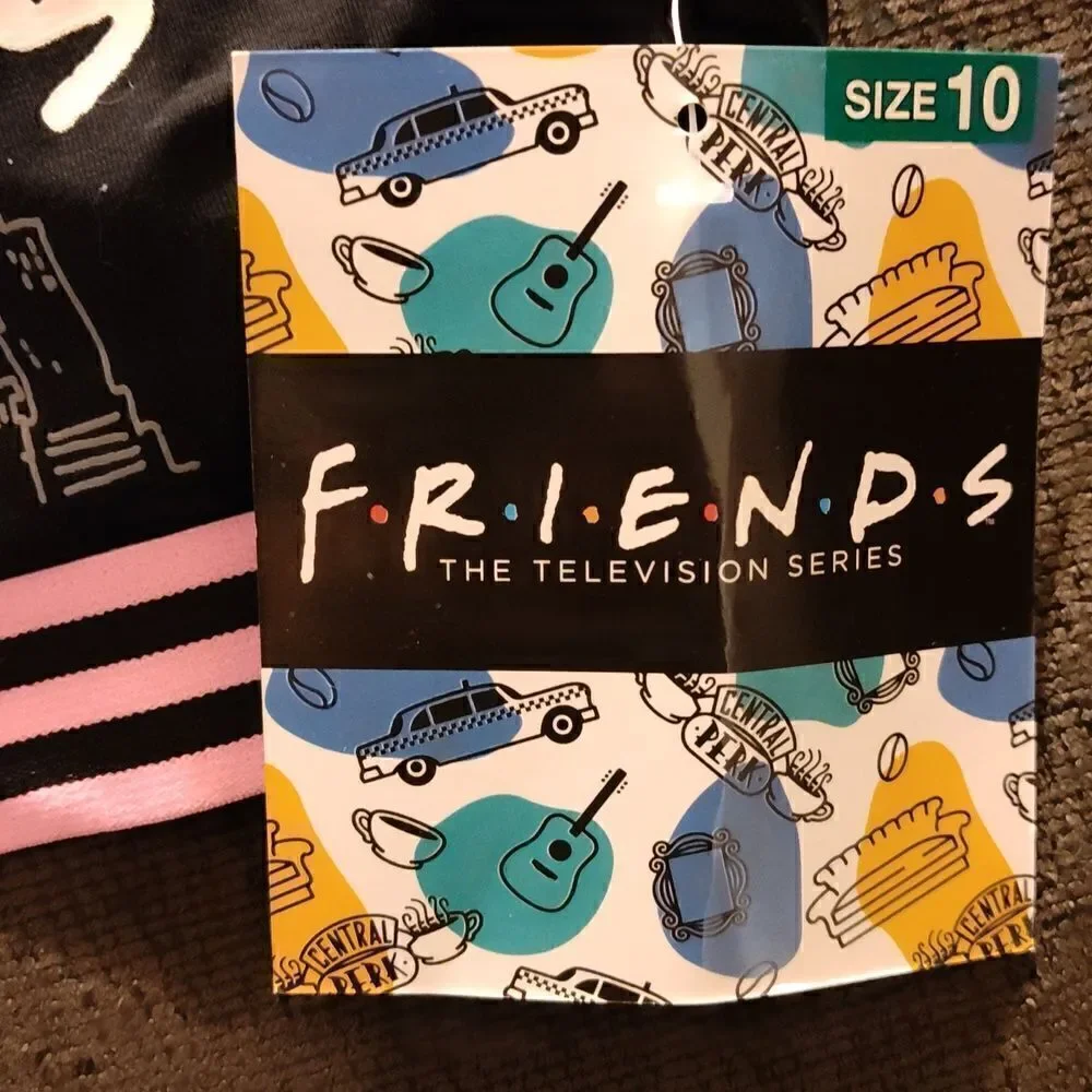Warner Bros, Friends sports bra with padding, nwt, size 10